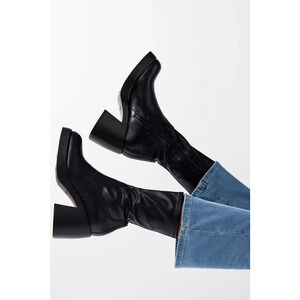 Vagabond 'Brooke' Black Platform Square Toe Boots Size 8